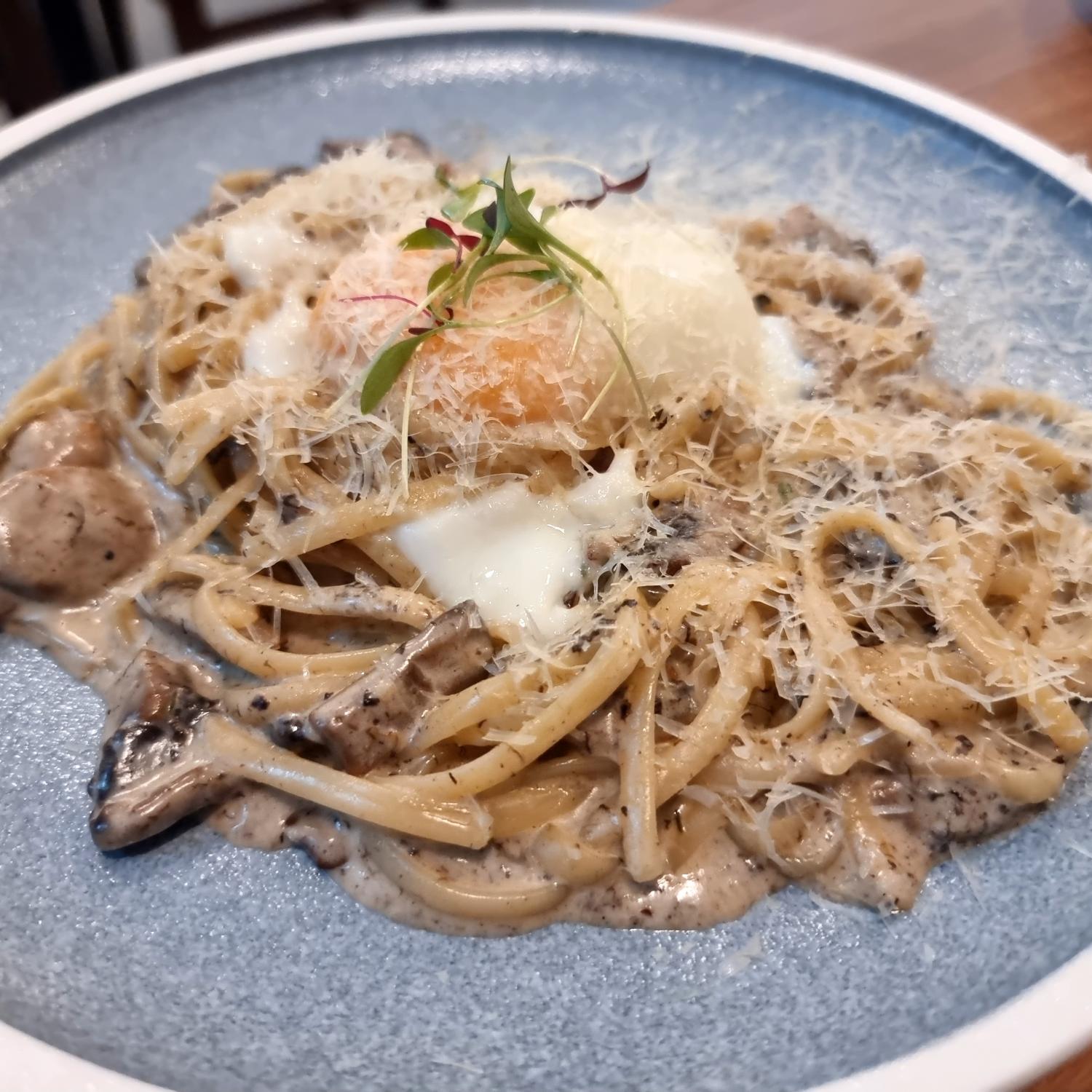 Truffle Cream Linguine