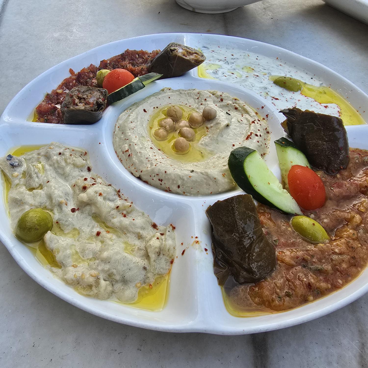 Istanbul Meze Tebagi
