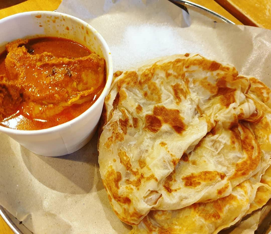 Prata with Curry Chicken