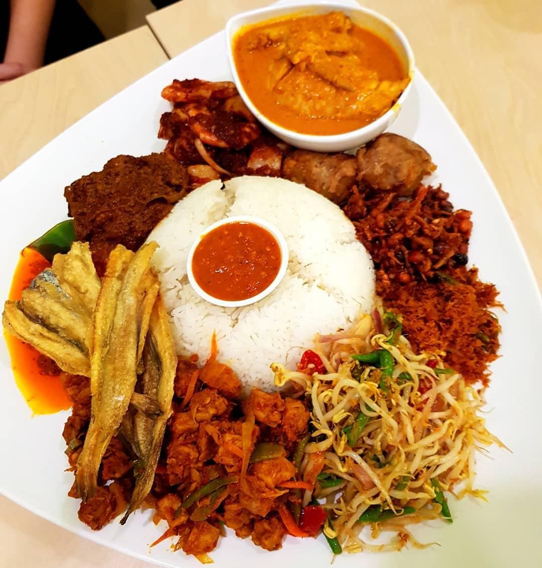 Nasi Ambeng