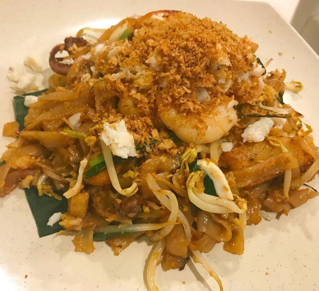Premium Crab Meat & Salted Egg Fried Kway Teow