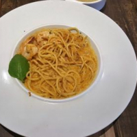 Laksa prawn spaghetti 