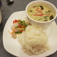 Green Chicken Curry with Rice