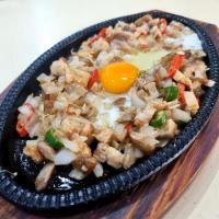 Sizzling Chicken Sisig