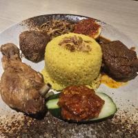 Nasi Kuning Komplit