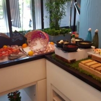 Buffet - Seafood and Sushi counter